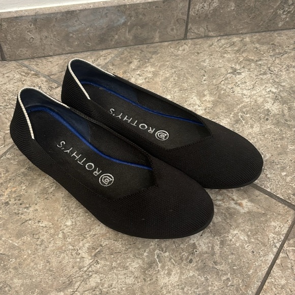 Rothy’s black round toe flat - Picture 2 of 2